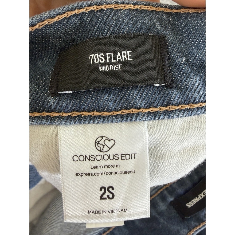 Express 70s Flare Mid Rise Jeans Women's Size 2 Short Dark Wash Wide Leg - Picture 4 of 10